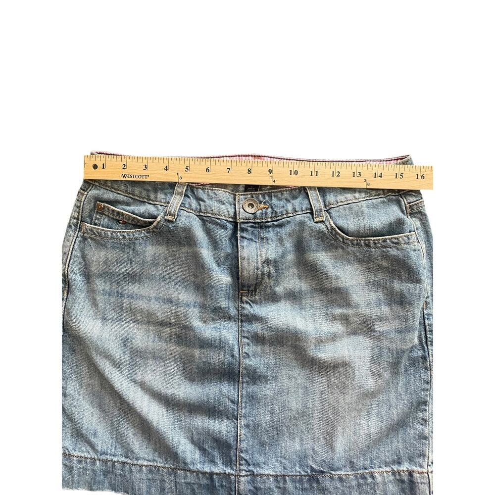 Vintage Tommy Hilfiger Denim Mini Skirt Light Wash Size 8 Striped Waistband - Picture 4 of 7